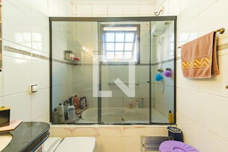 Casa à venda com 180m², 4 quartos e 2 vagas Casa à venda com 180m², 4 quartos e 2 vagasBanheiro Andar Superior