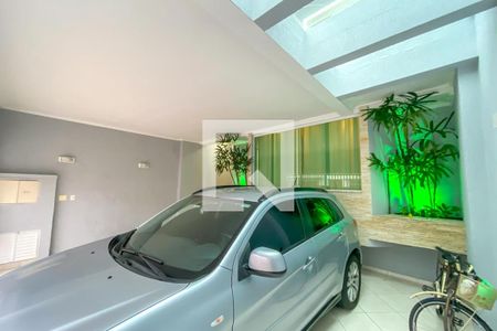Casa à venda com 177m², 3 quartos e 3 vagas Casa à venda com 177m², 3 quartos e 3 vagasGaragem