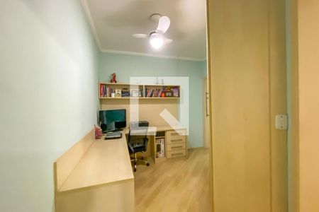 Casa à venda com 177m², 3 quartos e 3 vagas Casa à venda com 177m², 3 quartos e 3 vagasEscritório