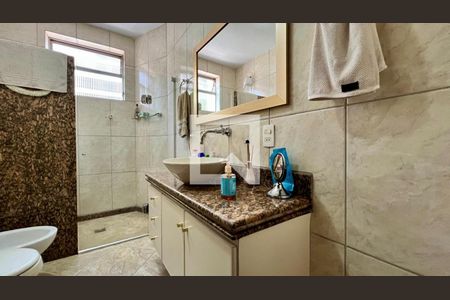 Apartamento à venda com 160m², 4 quartos e 1 vaga Apartamento à venda com 160m², 4 quartos e 1 vagaBanheiro 1