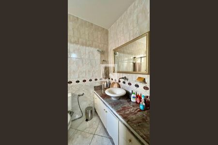 Apartamento à venda com 160m², 4 quartos e 1 vaga Apartamento à venda com 160m², 4 quartos e 1 vagaBanheiro 1