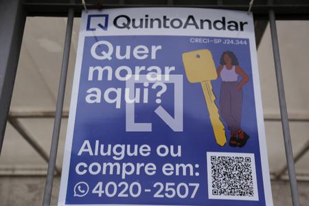 Casa à venda com 700m², 5 quartos e 6 vagasPlaquinha