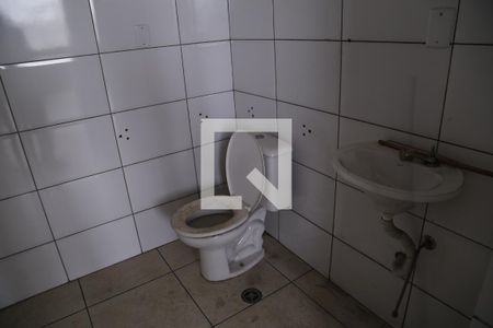 Casa à venda com 700m², 5 quartos e 6 vagasBanheiro de serviço