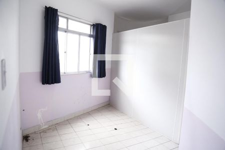 Casa à venda com 700m², 5 quartos e 6 vagasQuarto de Serviço