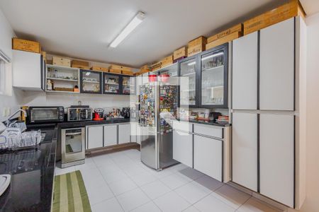 Apartamento à venda com 246m², 2 quartos e 2 vagasCozinha