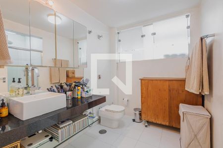 Apartamento à venda com 246m², 2 quartos e 2 vagasBanheiro da Suíte