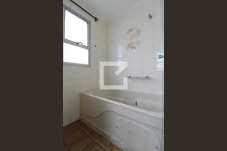 Apartamento à venda com 209m², 4 quartos e 3 vagasBanheiro da Suíte 2