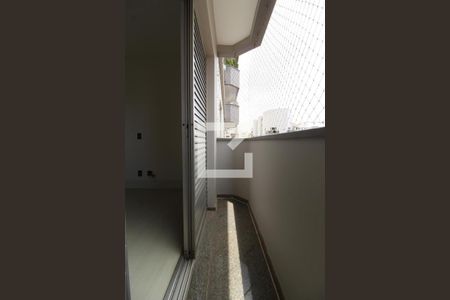 Apartamento à venda com 209m², 4 quartos e 3 vagasVaranda da Suíte 2