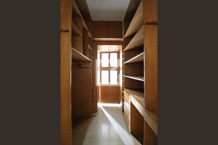 Apartamento à venda com 209m², 4 quartos e 3 vagasCloset da Suíte