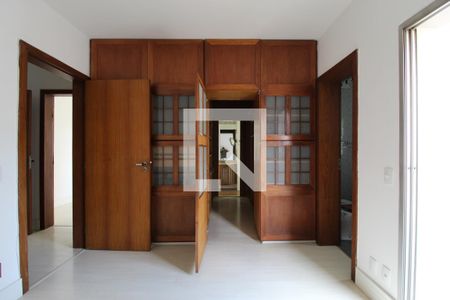 Apartamento à venda com 209m², 4 quartos e 3 vagasQuarto 3 - Suíte