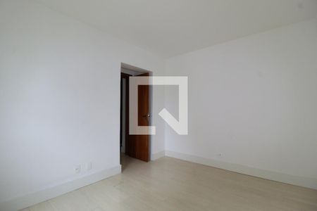 Apartamento à venda com 209m², 4 quartos e 3 vagasQuarto 1