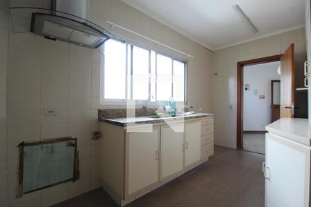 Apartamento à venda com 209m², 4 quartos e 3 vagasCozinha