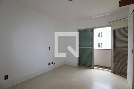 Apartamento à venda com 209m², 4 quartos e 3 vagasQuarto 4 - Suíte