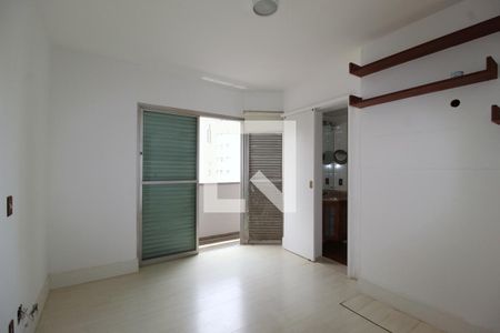 Apartamento à venda com 209m², 4 quartos e 3 vagasQuarto 4 - Suíte