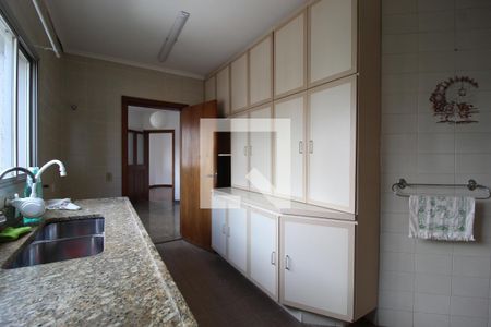 Apartamento à venda com 209m², 4 quartos e 3 vagasCozinha