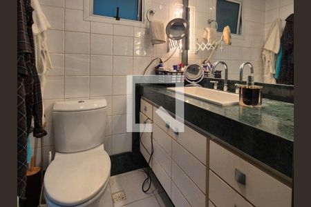 Apartamento à venda com 185m², 2 quartos e 2 vagasBanheiro da Suíte 1