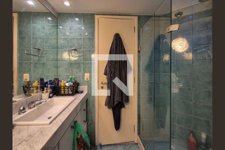 Apartamento à venda com 185m², 2 quartos e 2 vagasBanheiro da Suíte 2