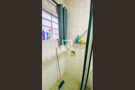 Casa à venda com 174m², 4 quartos e 2 vagasBanheiro