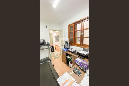 Casa à venda com 174m², 4 quartos e 2 vagasEscritorio - Área de Serviço