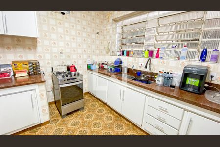 Casa à venda com 174m², 4 quartos e 2 vagasCozinha