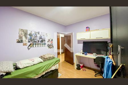 Casa à venda com 174m², 4 quartos e 2 vagasQuarto 2