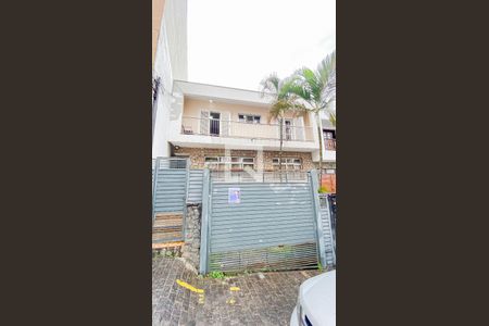 Casa à venda com 174m², 4 quartos e 2 vagasFachada