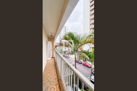 Casa à venda com 174m², 4 quartos e 2 vagasVaranda Suite 