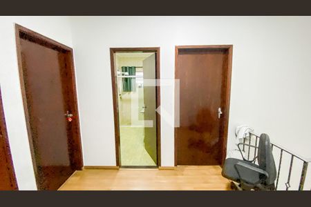 Casa à venda com 174m², 4 quartos e 2 vagasHall entre Quartos