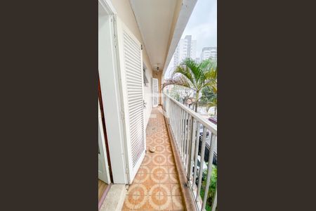 Casa à venda com 174m², 4 quartos e 2 vagasVaranda Suite 