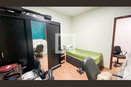 Casa à venda com 174m², 4 quartos e 2 vagasQuarto 1