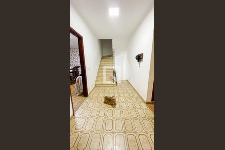 Casa à venda com 174m², 4 quartos e 2 vagasCorredor