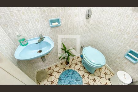 Casa à venda com 174m², 4 quartos e 2 vagasBanheiro - Área de Serviço