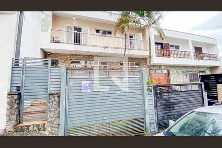 Casa à venda com 174m², 4 quartos e 2 vagasFachada