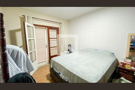 Casa à venda com 174m², 4 quartos e 2 vagasSuite 