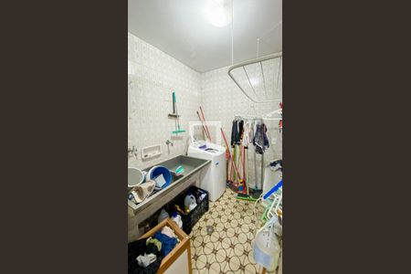 Casa à venda com 174m², 4 quartos e 2 vagasÁrea de Serviço