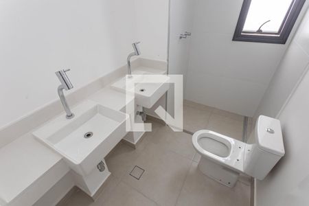 Apartamento à venda com 154m², 3 quartos e 2 vagas Apartamento à venda com 154m², 3 quartos e 2 vagasBanheiro