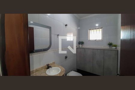 Casa à venda com 380m², 3 quartos e 6 vagas Casa à venda com 380m², 3 quartos e 6 vagasLavabo - Casa 2