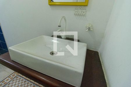 Casa à venda com 240m², 3 quartos e 2 vagas Casa à venda com 240m², 3 quartos e 2 vagasBanheiro da Suíte