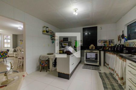 Casa de condomínio à venda com 360m², 4 quartos e 3 vagas Casa de condomínio à venda com 360m², 4 quartos e 3 vagasCozinha