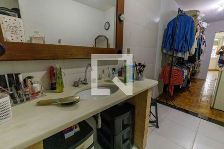 Casa de condomínio à venda com 360m², 4 quartos e 3 vagas Casa de condomínio à venda com 360m², 4 quartos e 3 vagasBanheiro da Suíte 2