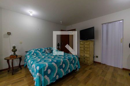 Casa de condomínio à venda com 360m², 4 quartos e 3 vagas Casa de condomínio à venda com 360m², 4 quartos e 3 vagasSuíte 2