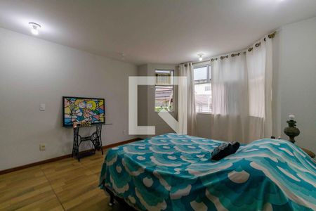 Casa de condomínio à venda com 360m², 4 quartos e 3 vagas Casa de condomínio à venda com 360m², 4 quartos e 3 vagasSuíte 2