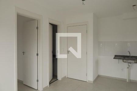 Sala de apartamento para alugar com 2 quartos, 35m² em Vila Carmosina, São Paulo