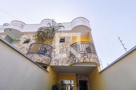 Casa à venda com 128m², 3 quartos e 1 vagaFachada