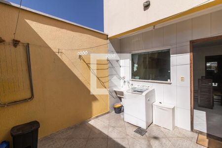 Casa à venda com 128m², 3 quartos e 1 vagaÁrea de Serviço