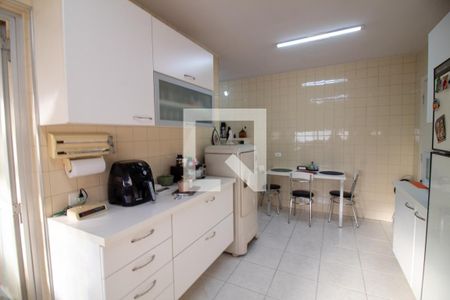 Apartamento à venda com 122m², 3 quartos e 2 vagas Apartamento à venda com 122m², 3 quartos e 2 vagasCozinha