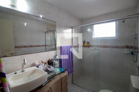 Apartamento à venda com 122m², 3 quartos e 2 vagas Apartamento à venda com 122m², 3 quartos e 2 vagasBanheiro da Suíte