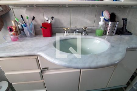 Apartamento à venda com 122m², 3 quartos e 2 vagas Apartamento à venda com 122m², 3 quartos e 2 vagasBanheiro