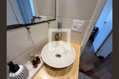 Apartamento para alugar com 67m², 3 quartos e 1 vaga Apartamento para alugar com 67m², 3 quartos e 1 vagaBanheiro Corredor