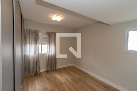 Apartamento à venda com 189m², 3 quartos e 3 vagas Apartamento à venda com 189m², 3 quartos e 3 vagasSuite 2